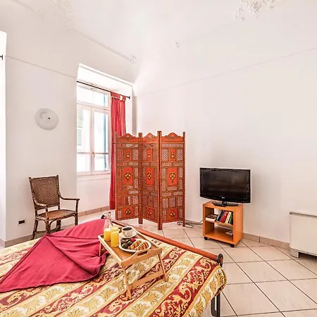 Daire Gaudio Flat Near Ariston Theater By Wonderful Italy *